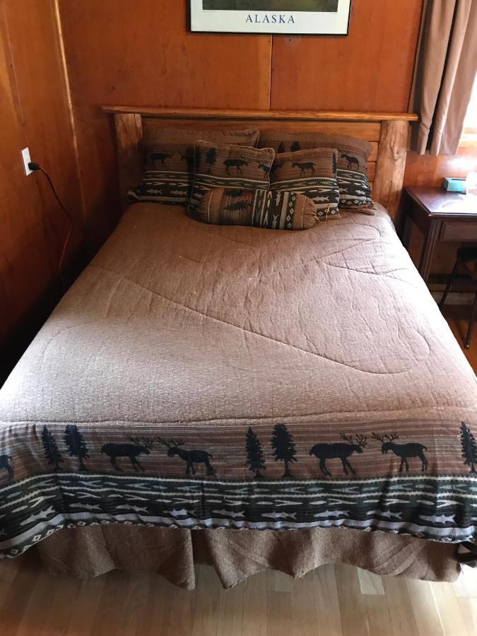 Gwin'S Lodge & Roadhouse Cooper Landing Екстер'єр фото