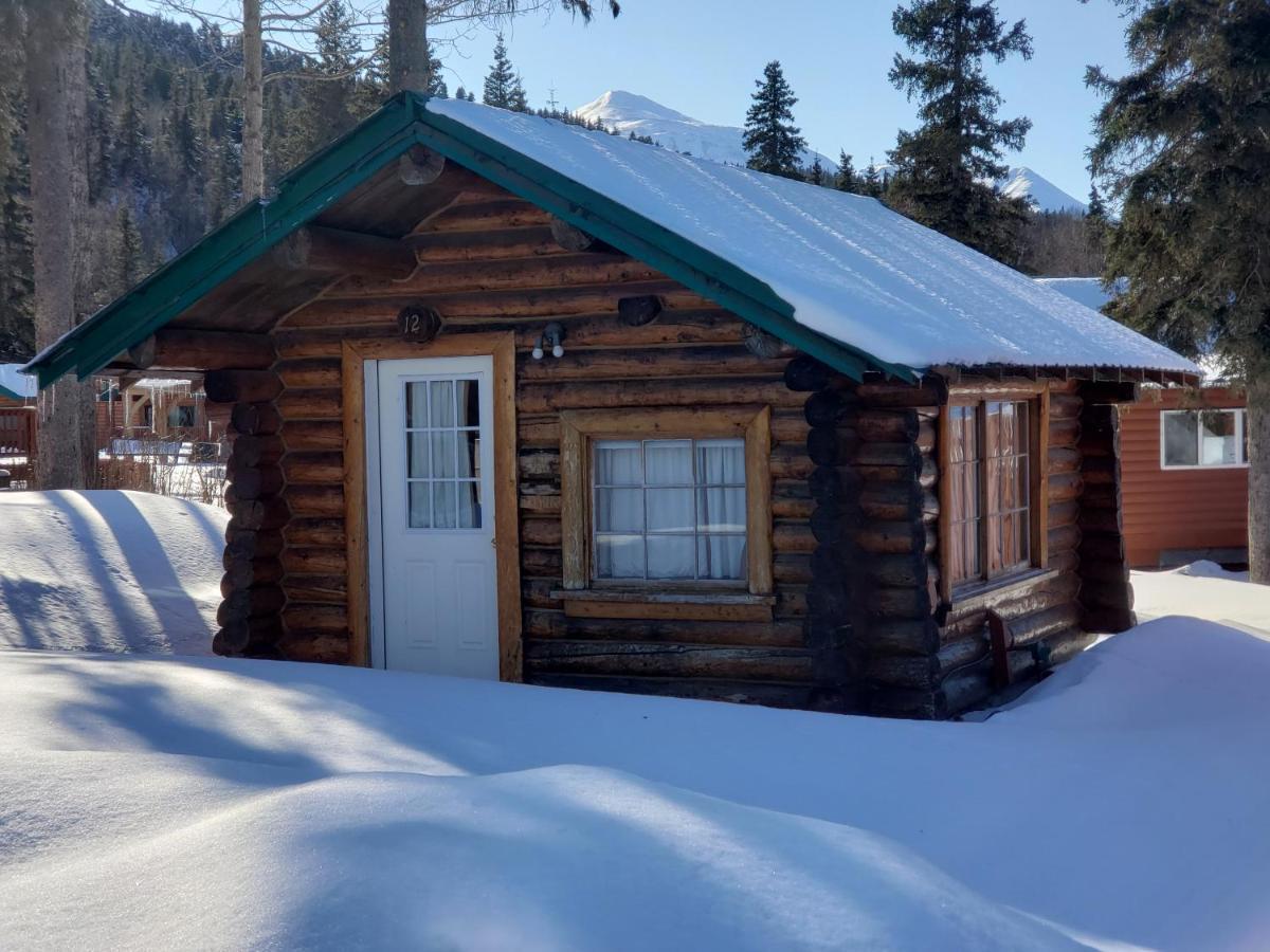 Gwin'S Lodge & Roadhouse Cooper Landing Екстер'єр фото