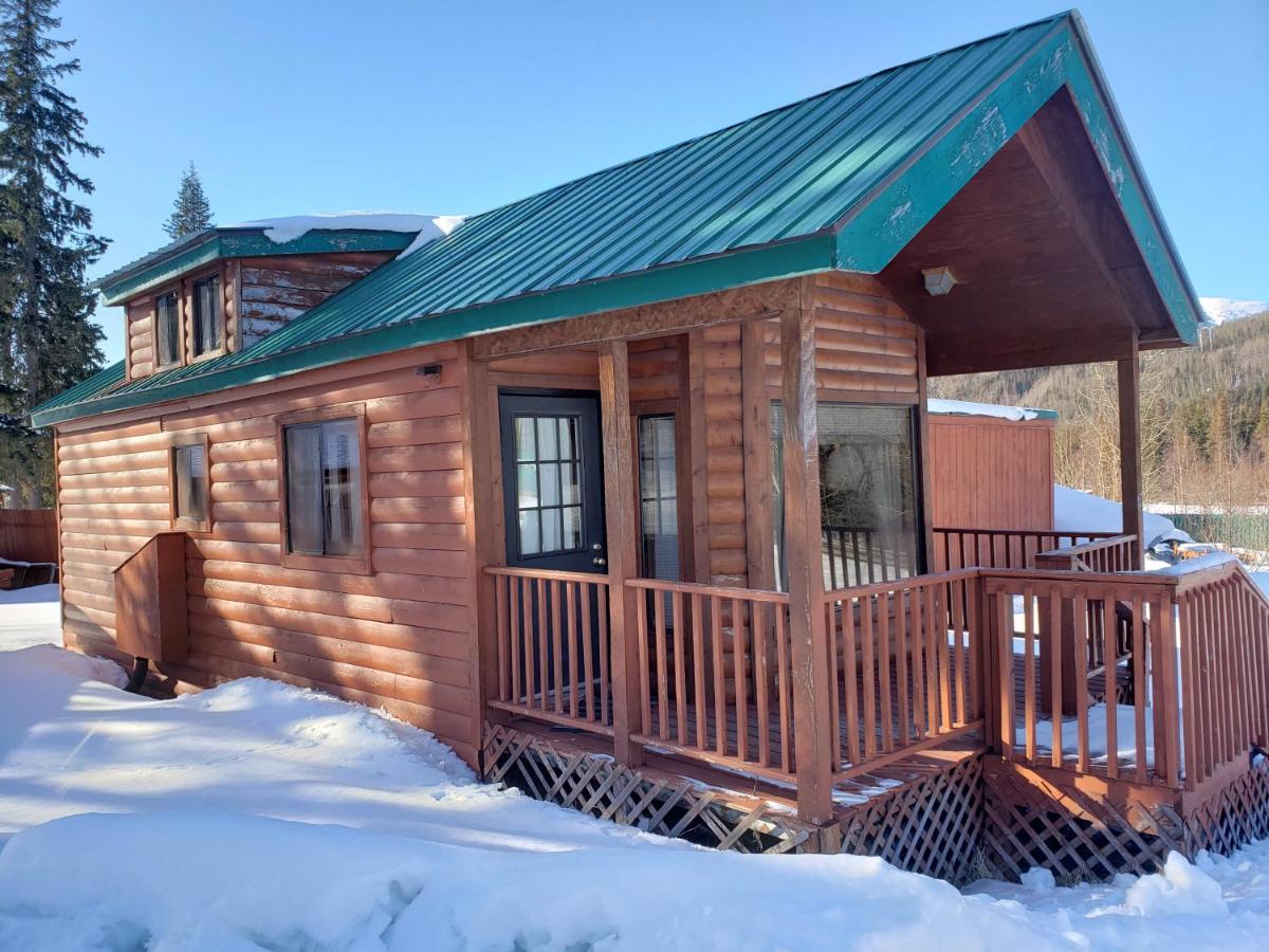Gwin'S Lodge & Roadhouse Cooper Landing Екстер'єр фото
